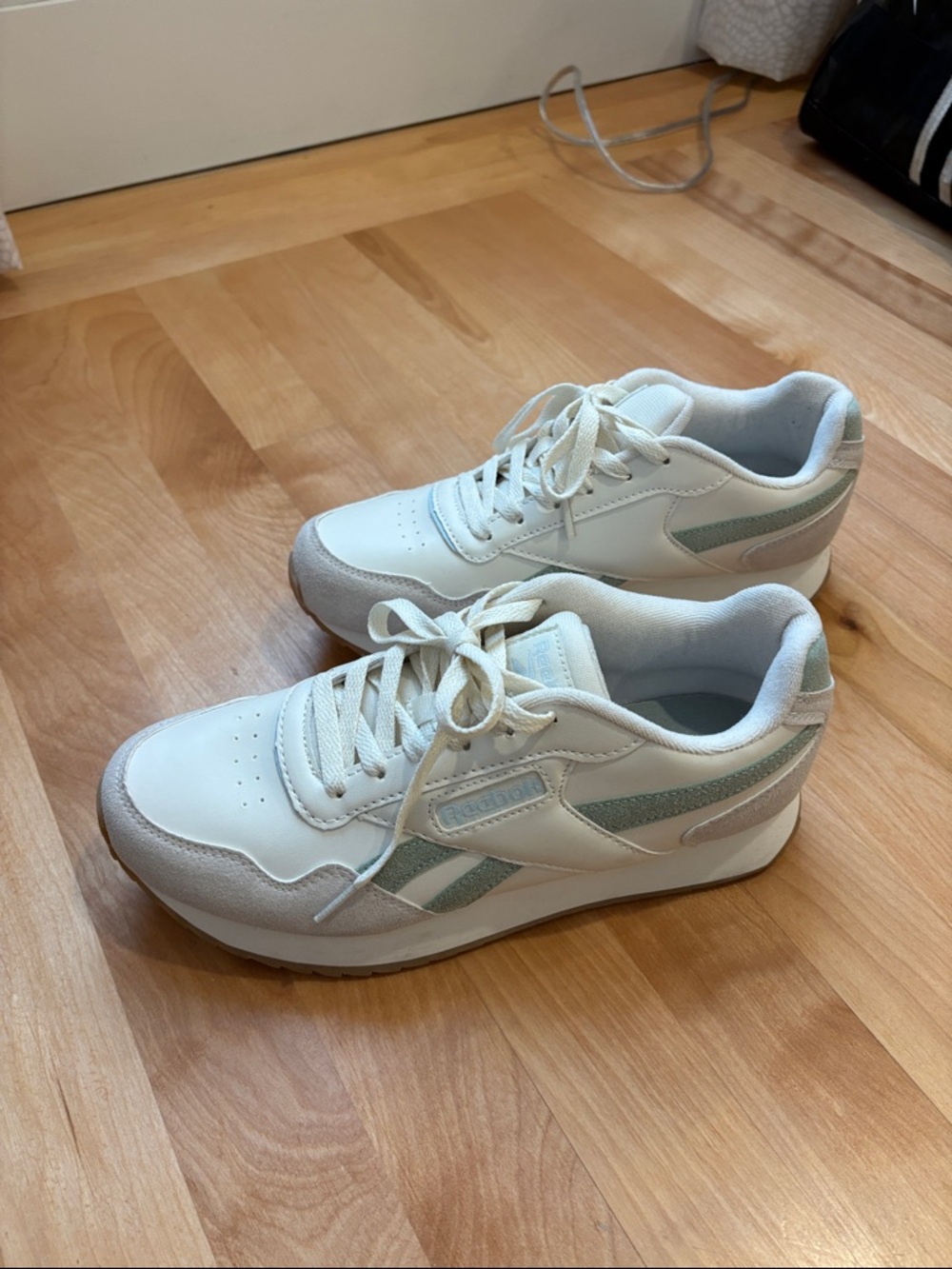 Reebok Sneakers! - Picture 5 of 7